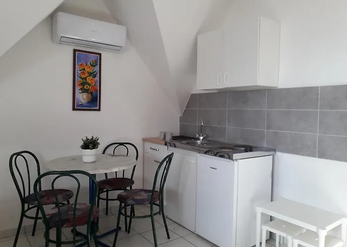 Béke Stúdió Hétvégi ház *